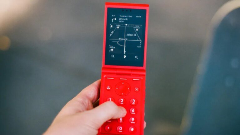 Light’s new $299 flip phone has no apps and T9 texting, but aims to connect people