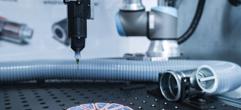 Robot solutions for industrial adhesive applications