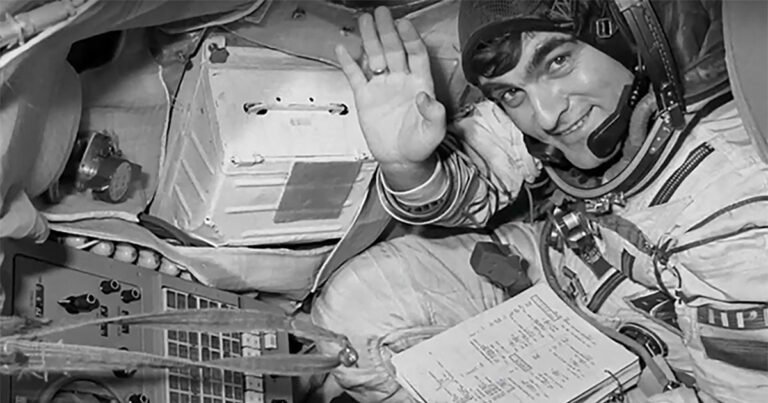 Interkosmos cosmonaut Aleksandr Aleksandrov, second Bulgarian in space, dies at 74