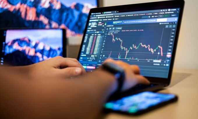 Vietnam fines crypto traders up to $1,900 for using unlicensed platforms