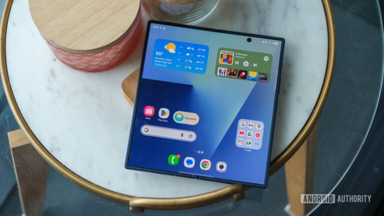 I think Samsung is making a big mistake with the Galaxy Z Fold 8