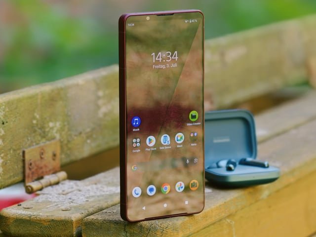 A lightweight flagship alternative – Sony Xperia 1 VIII Review