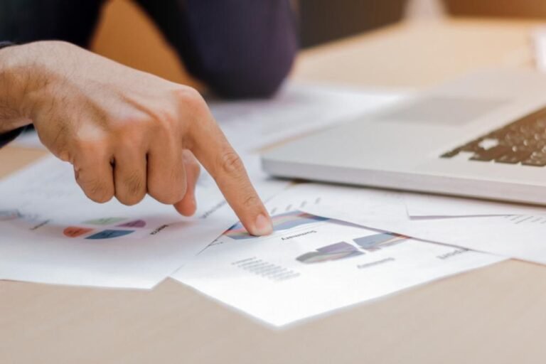 CSL (ASX:CSL) Declines With Health Care Sector — Is This Biotech Still Worth Holding?