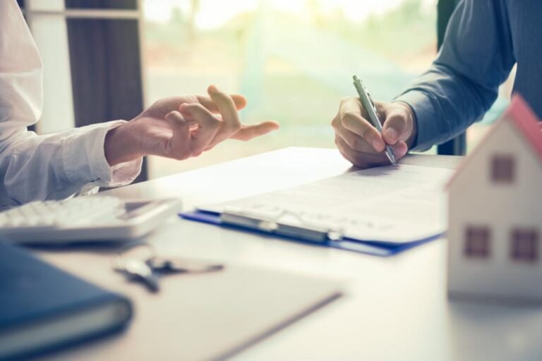 WiseTech Global (ASX:WTC) Falls Despite $10 Million FRDM.ai Acquisition—Can VerifyWise Support Its Next Growth Phase?