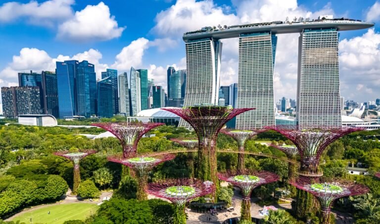 Singapore Regulator Tells Banks to Report Their “Cryptos”