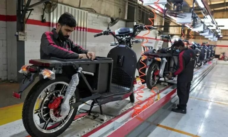 NA Panel Flags Missing E-Motorcycle Regulator and Battery Policy