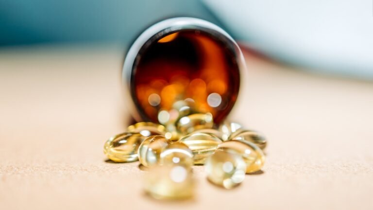 One Common Vitamin Could Lower Toxic Alzheimer’s Proteins, Research Suggests : ScienceAlert