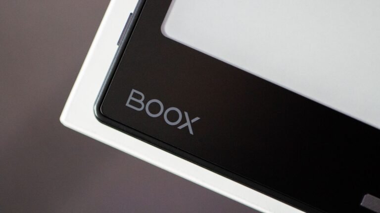 Boox Picco is an even smaller e-reader that’s getting ready to slide into your pocket