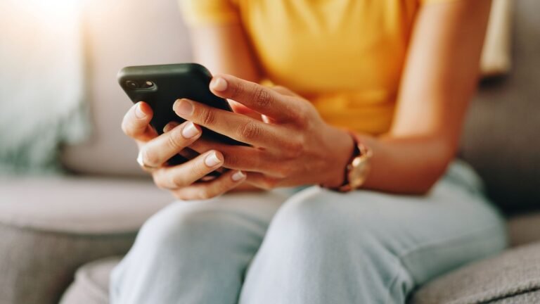 Woman gets call from ‘verified’ bank number, then loses life savings to fake FBI courier
