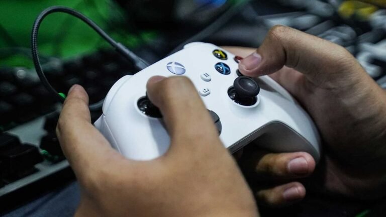 Xbox user rinsed for battery fix to rival PlayStation’s DualSense