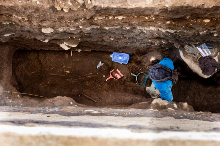 Archaeologists find 2,800-year-old burial of person clutching sea turtle vessel in El Salvador