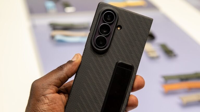Can you use Samsung Galaxy Z Fold 7 cases on the Galaxy Z Fold 8 Ultra?