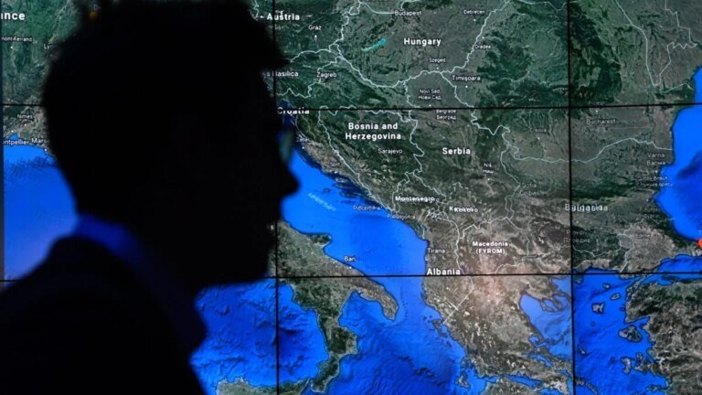 Google Briefly Turned Google Earth Into an AI Slop Factory